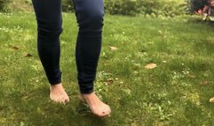 ASSCRACK n Pretty FEET: The krakASSauras and her FEET + BUTTCRACK