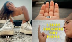 I enjoy SQUISHING little people - Giantess Luna 4k