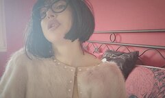 la tua matrigna deve solo darti soldi per me, schifoso pervertito-your stepmom just needs to give you money for me, you disgusting pervert