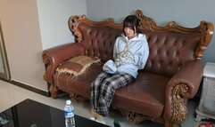 Tortoiseshell bound girl (Chinese model)