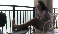 Worship my dirty feet on the beach MP4-1080
