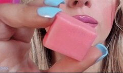 Blowing Bubbles Pink Bubblegum (HD) WMV