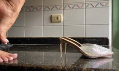 Mia Soles Giantess Goddess dirty feet