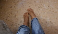 SUBDUED TO FEET AND TOES