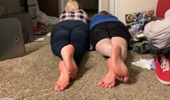 SouthernBelle vs PunkerGirl Nonchalant CrossedSoles - KMarie, Pixel