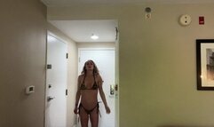 Buff Blondi In: Lift Carry Bandit Gets Blondi