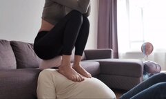 A throne for a princess (our time) facesitting full weight