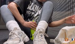 A FOOTJOB AT THE GYM