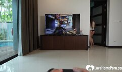 I watch a movie while being sucked off