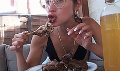 Mega Overeating chicken (1920x1080 HD) MP4