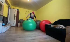 Jump on big yogaballs