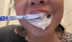 Foaming Tooth Brushing