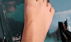 pumping the gas pedal with scrunched toes