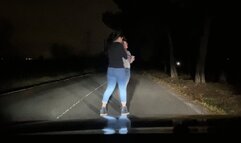 In public I do pee with my friend