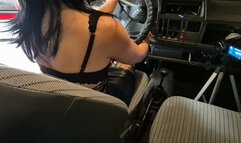 Sonja gets very annoyed with the stubborn Opel Corsa-Nova