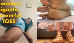 Daniela's powerful, gigantic toes 4k