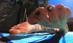 Peeping Tiny: Giantess Morgana finds a peeping tiny