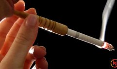 Muratti red 100s with wooden holder