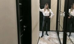 Walk around and model this outfit from head to toe MP4 FULL HD 1080p