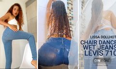 CHAIR DANCE WET JEANS LEVIS 710