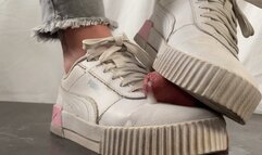 A Shoejob with Puma sneakers - CBT and Full Bodyweight Cockcrush - Sneakerfetish - slavecam only - 4k