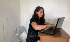 Criminal Savannah seduces cop Meelina