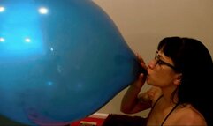 Sushii Xhyvette's Biggest Btp Ever! With Crystal Blue Tuftex 24" Balloon - HD 1080p mp4