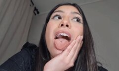 Teen Giantess Cami found five Tiny men to have fun with
